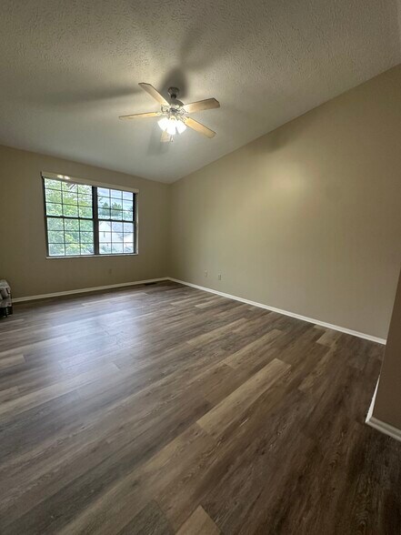 Building Photo - 3303 Windridge Dr