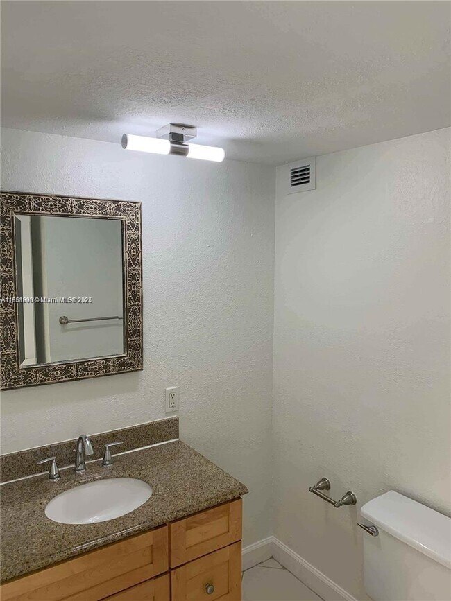 Building Photo - 6770 Indian Creek Dr