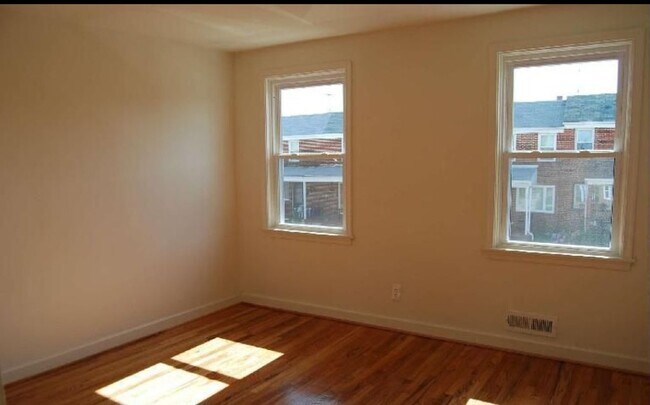 Building Photo - 715 Umbra St