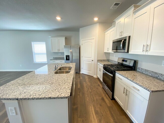 Building Photo - 4 bed 2 bath home built in 2023 in Somerville