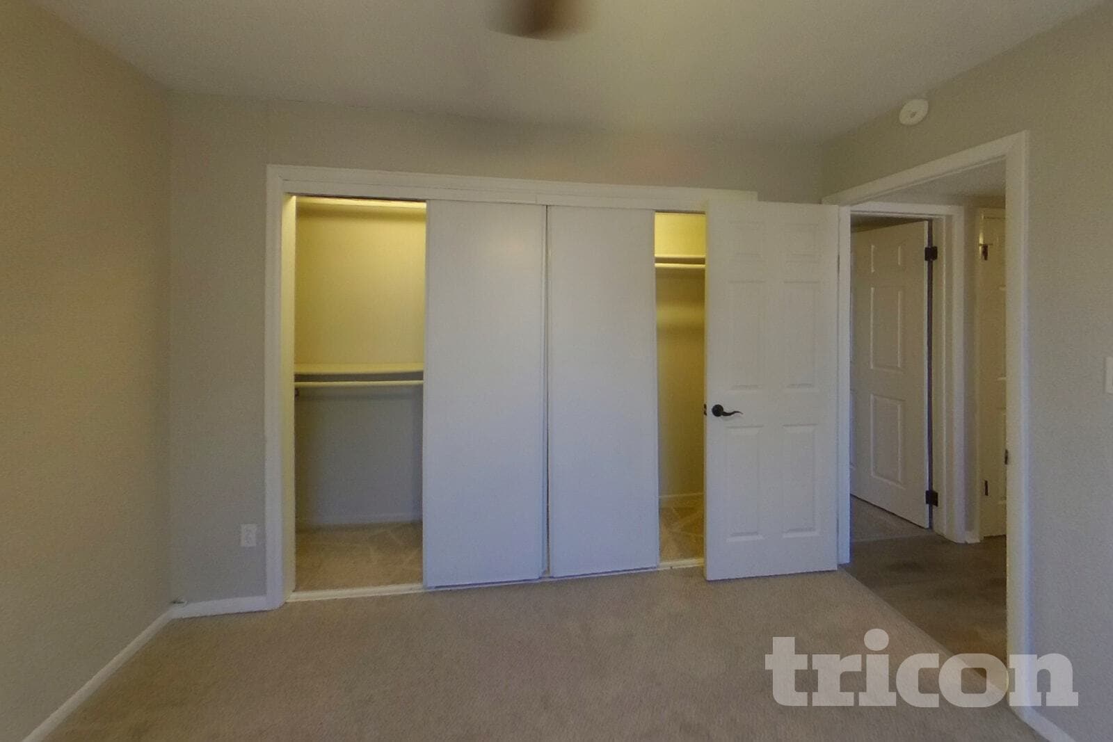 Building Photo - 2286 Farnsworth Dr