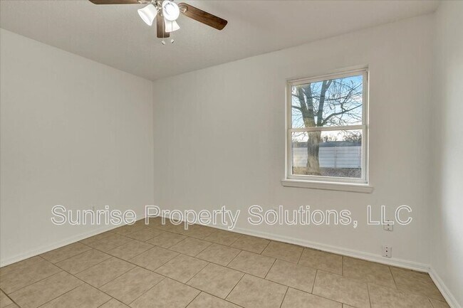 Building Photo - 1201 Mcdonald Dr