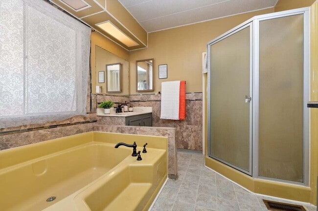 Building Photo - 73229 Adobe Springs Dr