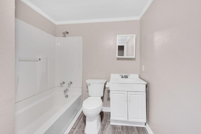 Building Photo - 418 E Avenue F