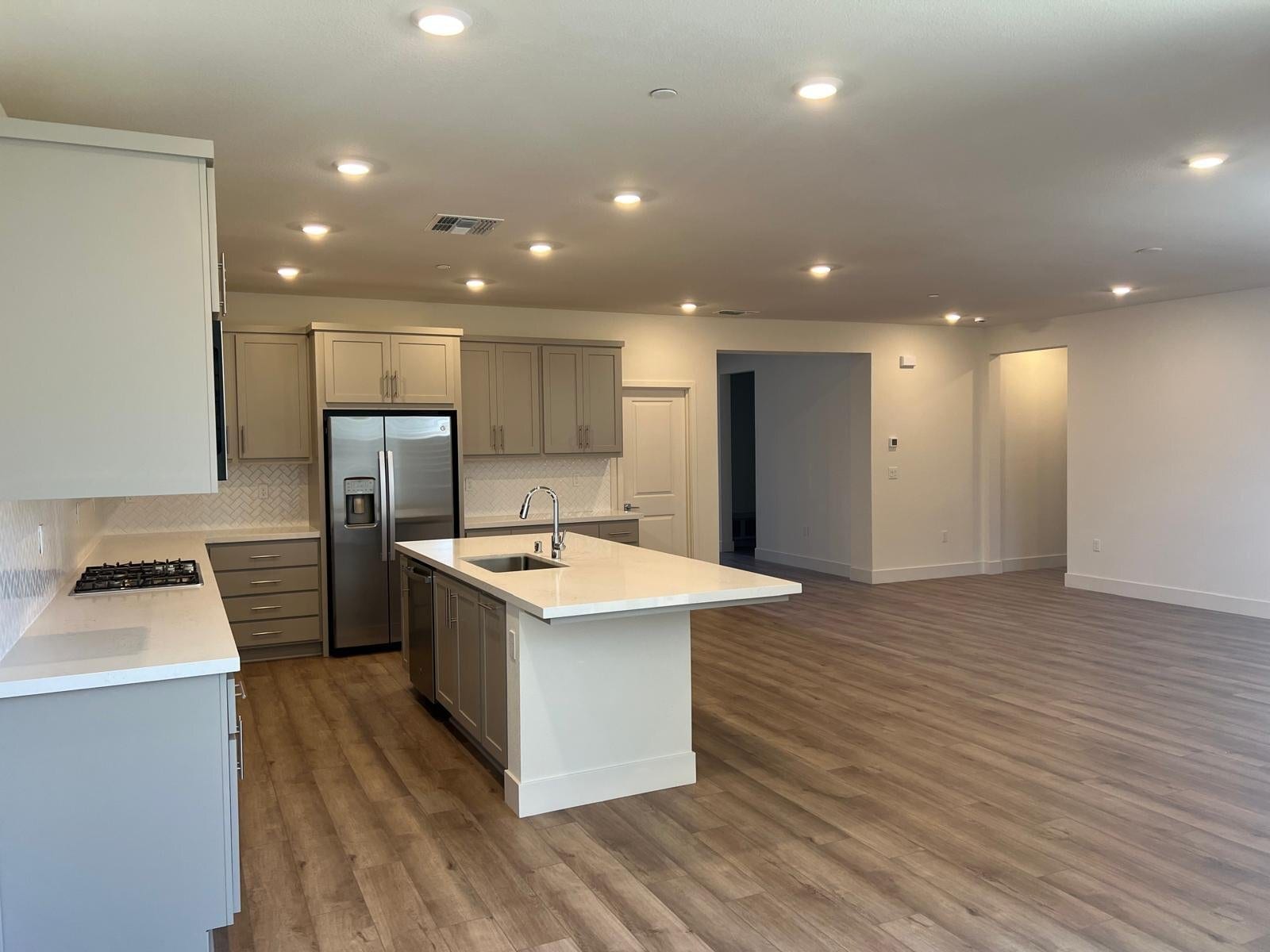 Building Photo - 5256 Ironwood Ave