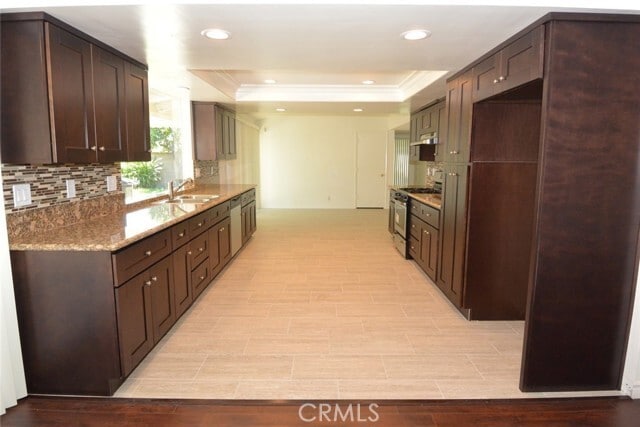 Building Photo - 11392 Wallingsford Rd