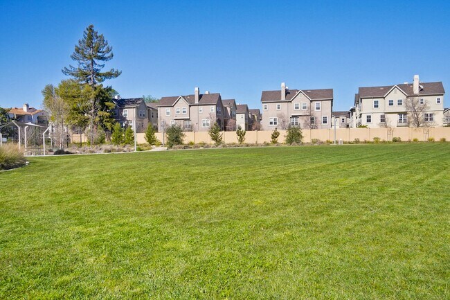 Building Photo - Wow! What a Great Home! Available Now!