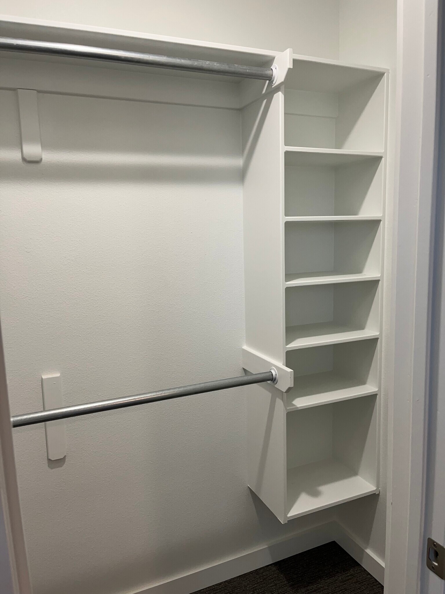 Closet - 10588 Brothers Ln