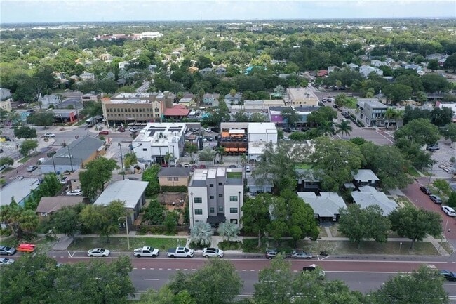 Building Photo - 2325 1st Ave S