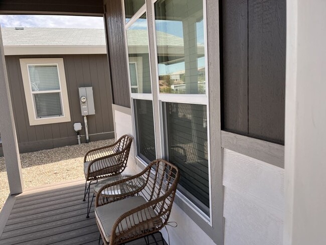 Building Photo - 2501 W Wickenburg Way