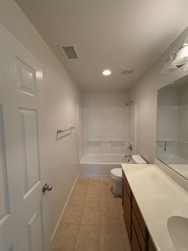 Building Photo - Freshly painted  5 bedroom 3 bath home