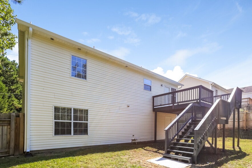Building Photo - 1825 Cutters Mill Way