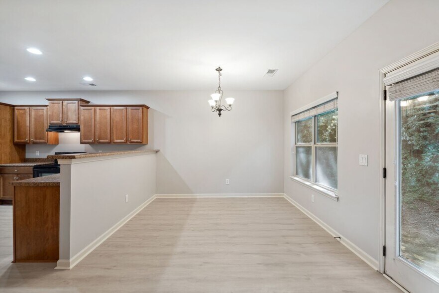 Building Photo - 149 Sunset Ln