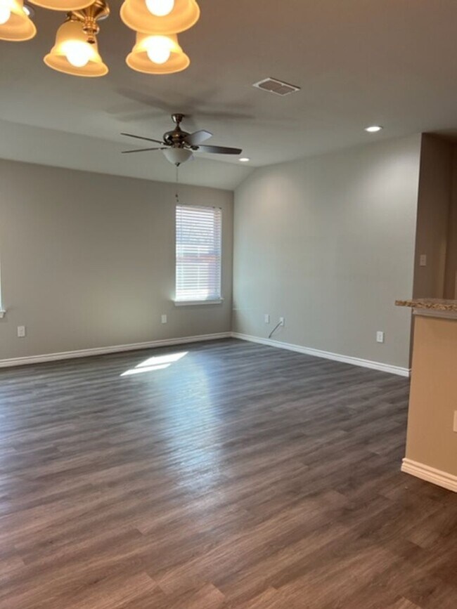 Building Photo - 2876 Melissa Ln