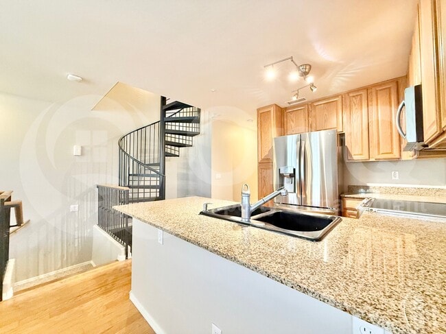 Building Photo - 4144 E Jasper Dr