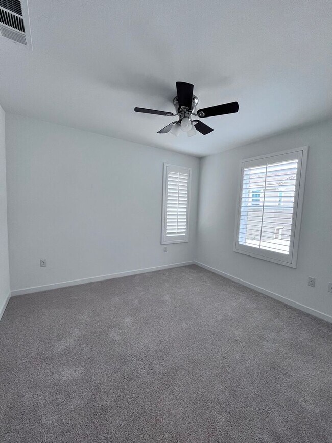 Building Photo - ***NEW BUILD IN LOMA LINDA***