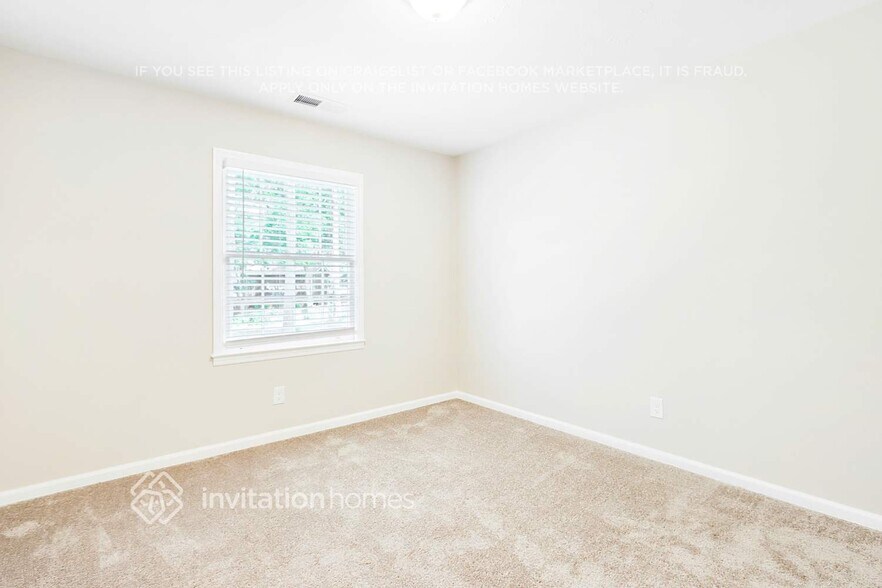 Building Photo - 1427 Drayton Woods Dr