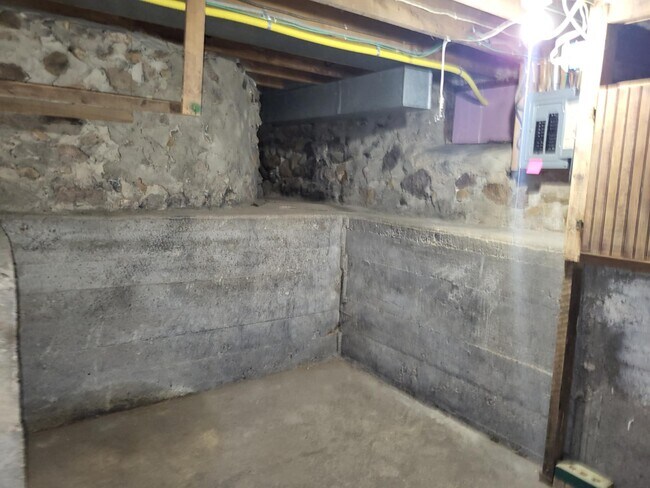 Building Photo - 11126 Cumberland Rd