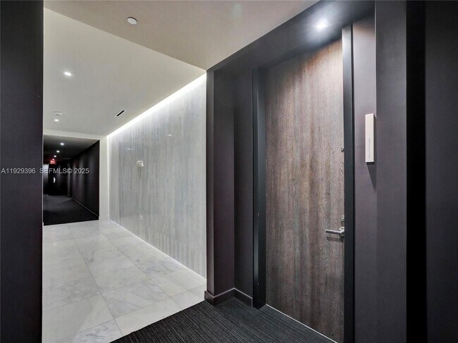 Building Photo - 88 SW 7th St