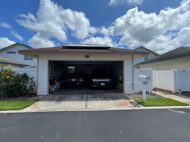 Building Photo - Newly renovated house in "Ewa Beach"