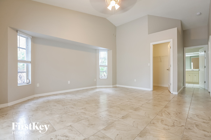 Building Photo - 3166 Gillot Blvd