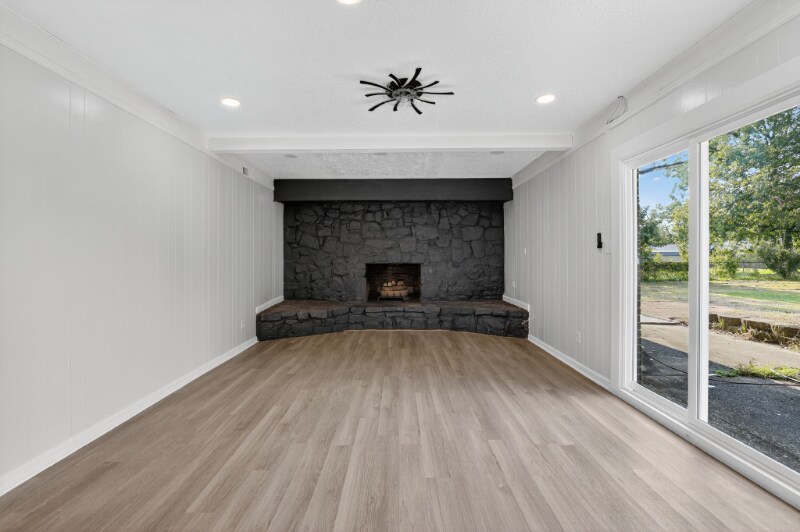 Building Photo - 2214 Windsong Trail