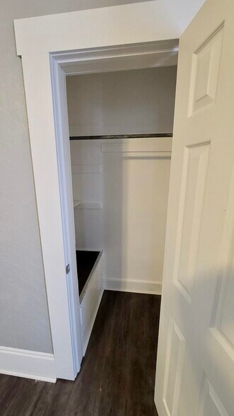 Building Photo - 1430 9th St