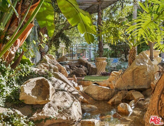 Building Photo - 2258 Gloaming Way