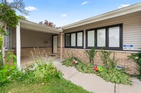 Building Photo - 109 Landmeier Rd