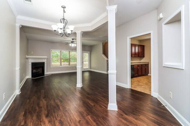 Building Photo - 113 Bethany Manor Dr