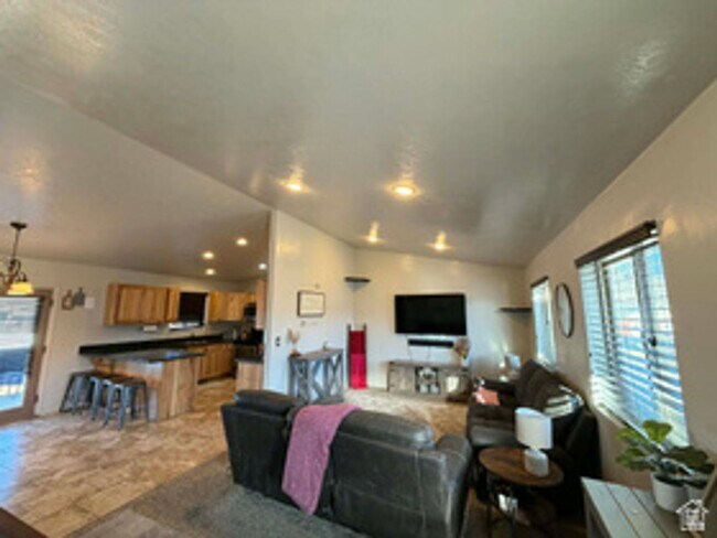 Building Photo - 2095 W 4100 N