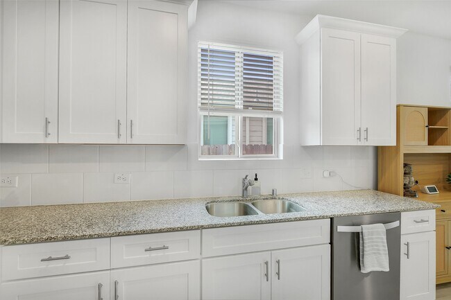 Building Photo - 16910 Elm Grove Road