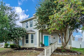 Building Photo - 10233 Nantucket Dr