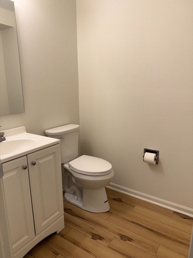 Building Photo - 328 Kirkwood Cir