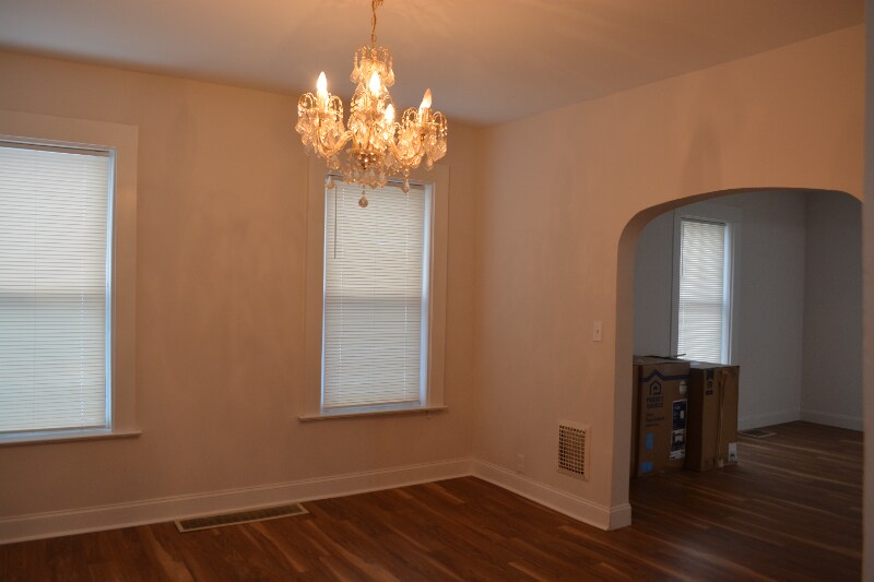 Building Photo - 225 Thieme Pl