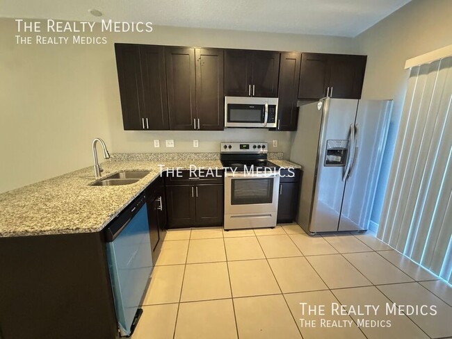 Building Photo - 765 Platypus Ct