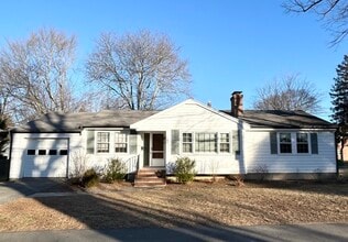 Building Photo - 103 Powers St