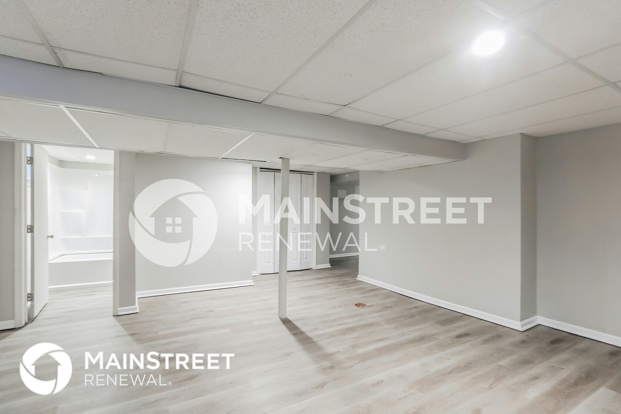 Building Photo - 9505 Newton Ave