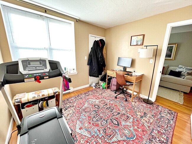 Building Photo - 160 Cottage St