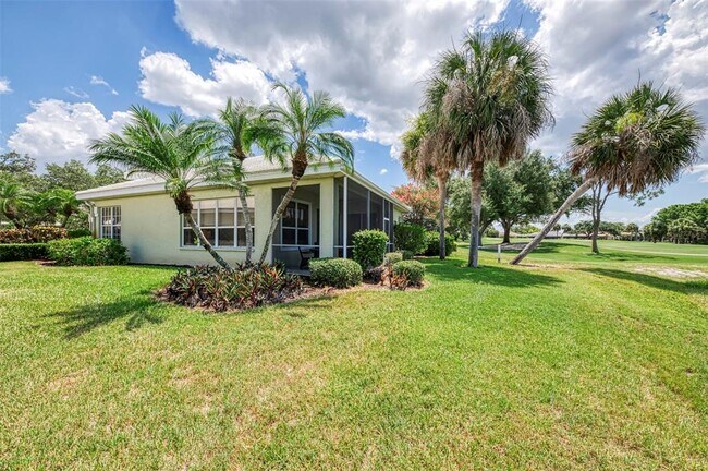 Building Photo - 549 Fallbrook Dr
