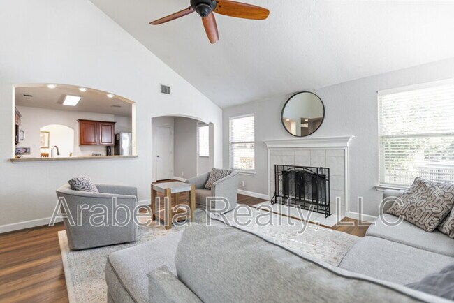 Building Photo - 9810 Moffitt Dr