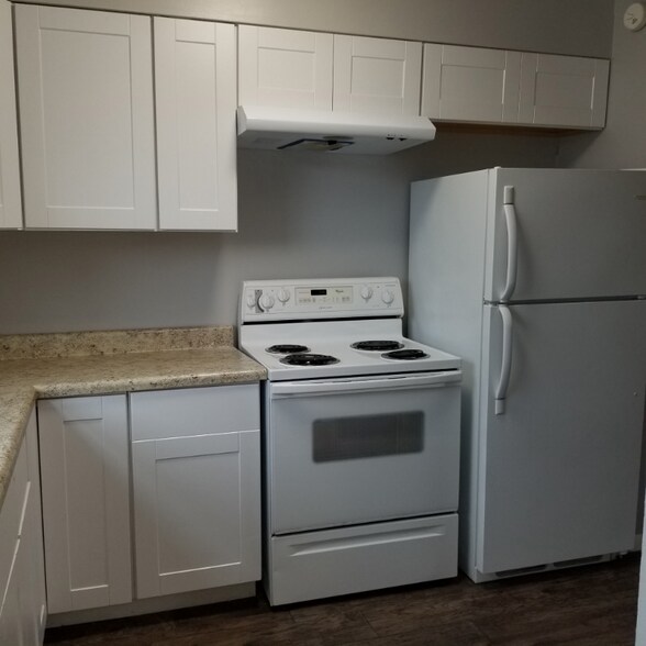 Building Photo - 409 Sal Blvd