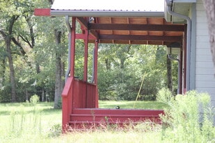 Building Photo - 1832 State Highway 75 S