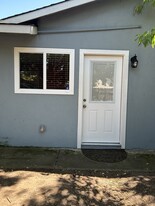 Building Photo - 5001 Buena Vista Ave