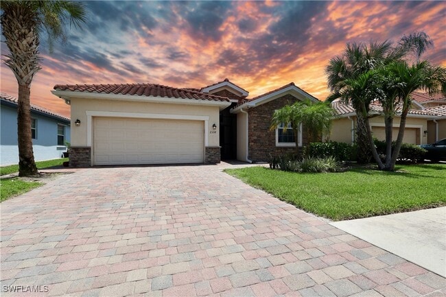 Primary Photo - 2338 Heydon Cir E