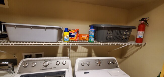 Building Photo - 1611 Vernon Rd