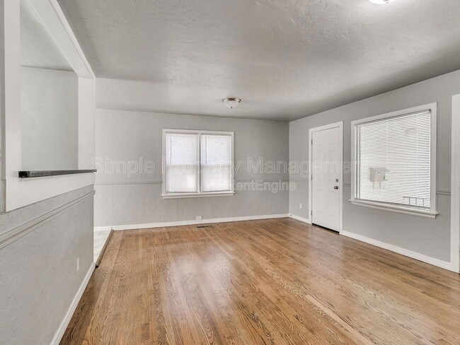 Building Photo - 3916 NW 24th St