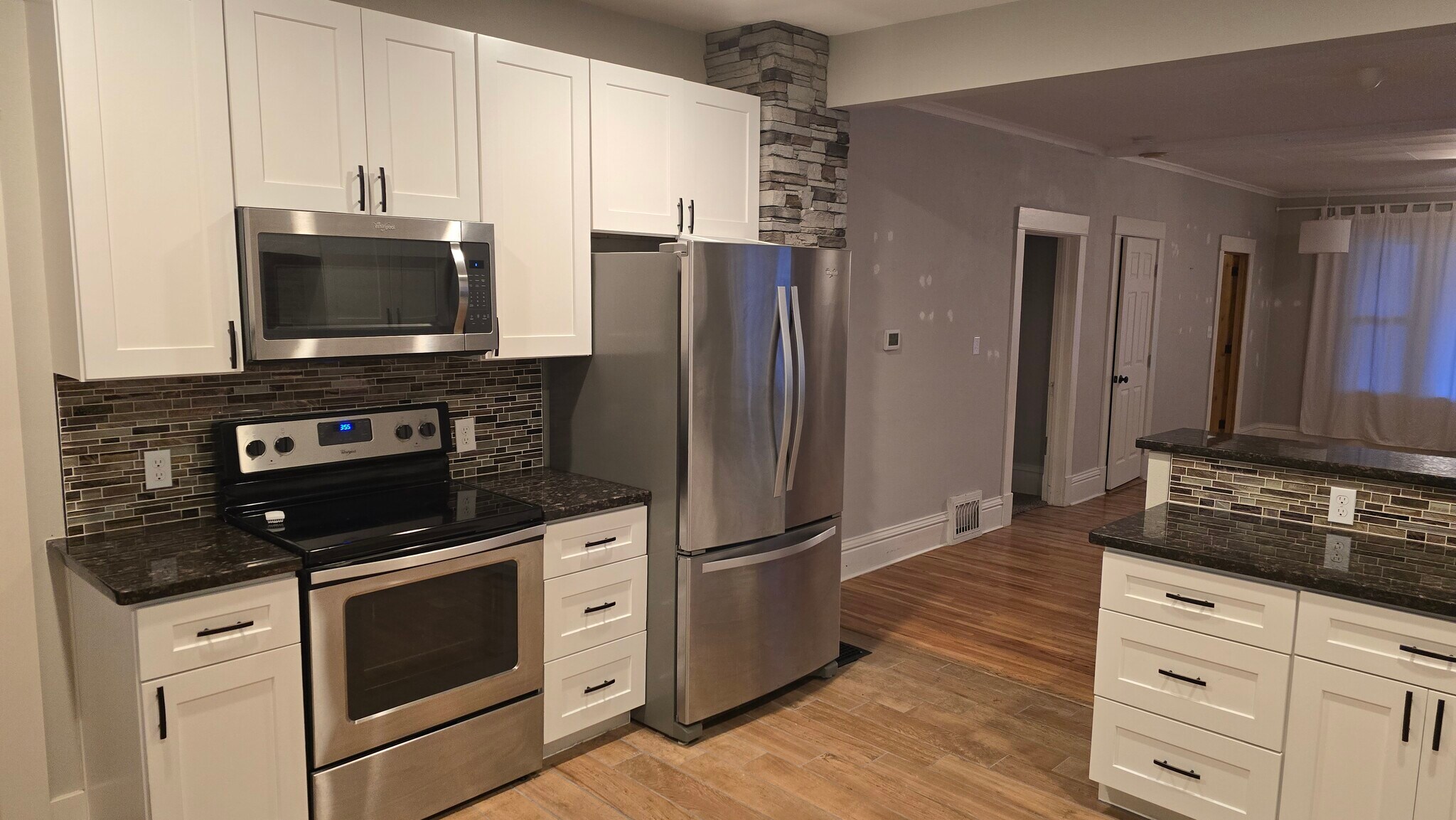 Building Photo - 826 S Ivory St