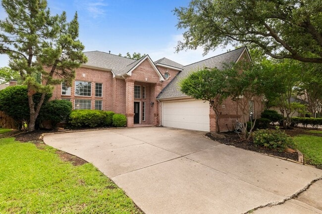 Building Photo - 5910 Spring Hill Dr