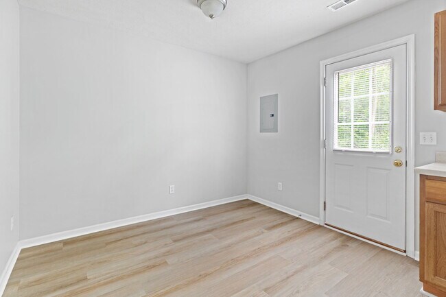 Building Photo - 1051 Blane Dr